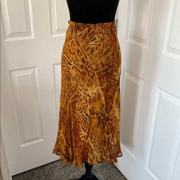 Animal print Y2k Reversible Ruffled A-line Midi Skirt. - Picture 3 of 10